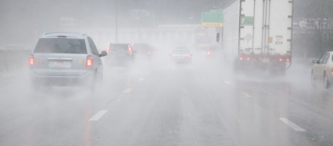 Driving in misty, wet conditions